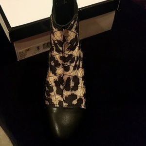 Nine West women's Interrupt ankle boot